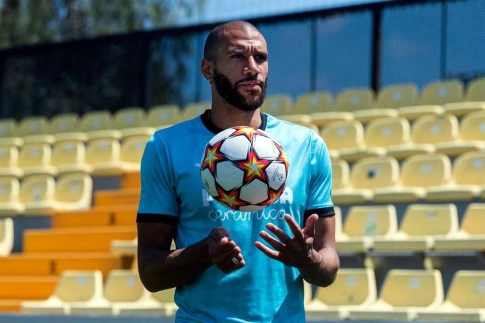 Etienne Capoue espera una serie muy difícil.