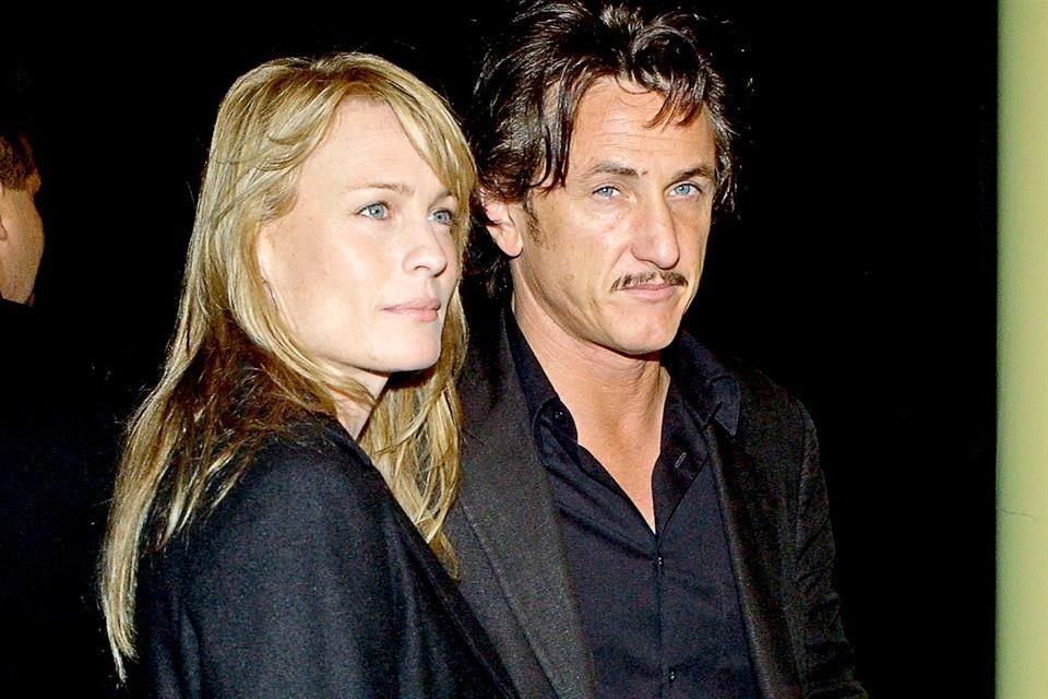 Su matrimonio con Robin Wright duró entre 1996 y 2007, pero estuvieron juntos hasta 2010. Con ella tuvo dos hijos, Dylan y Hopper.