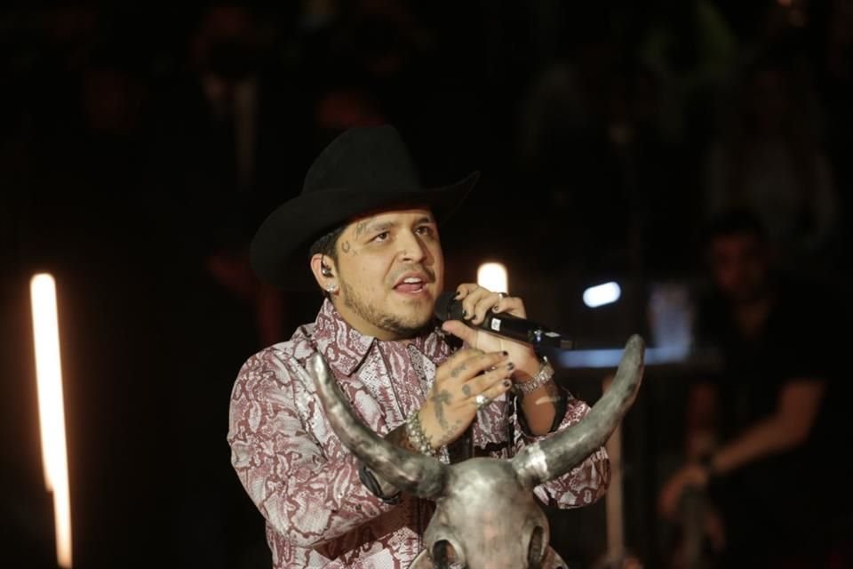 Por primera vez Christian Nodal habla sobre lo que pasó con los tatuajes que se realizó por Belinda.