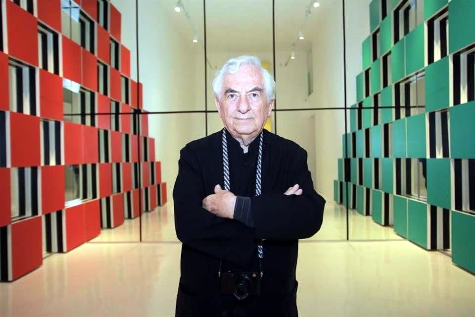 Desde el pasado 2 de febrero, la Galería Hilario Galguera abrió al público 'Las cajas, trabajos situados', exposición individual del afamado artista francés Daniel Buren.