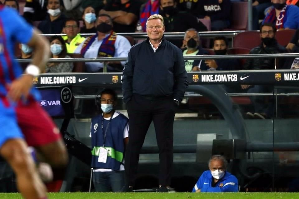 Ronald Koeman espera que el Barcelona le dé todo el apoyo a Xavi.