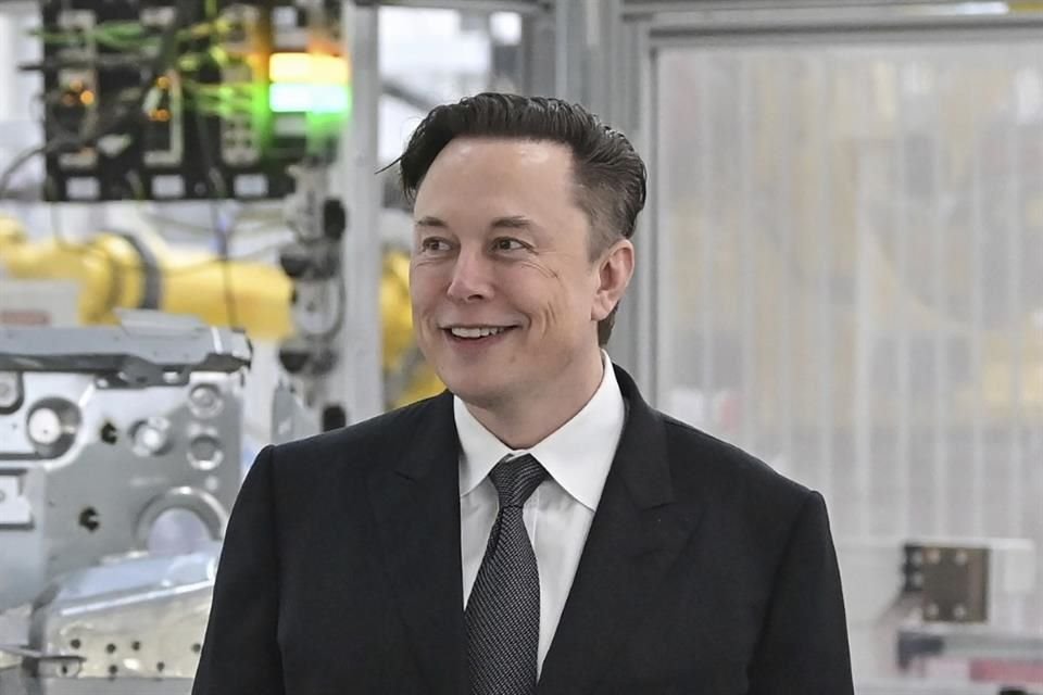 El empresario sudafricano Elon Musk acordó pagar 44 mil millones de dólares por el 100 por ciento de Twitter.