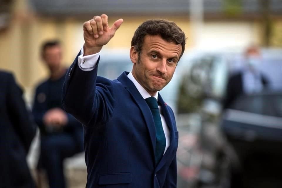 El Presidente reelegido Emmanuel Macron y su homólogo ucraniano Volodymyr Zelensky tuvieron una conversación este sábado.