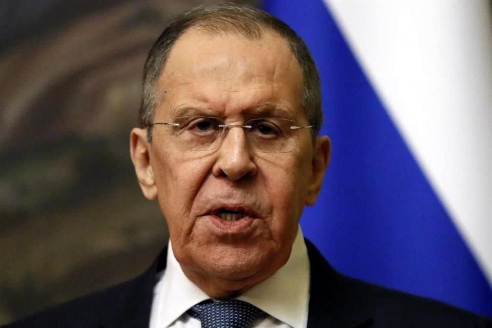 El Ministro ruso de Relaciones Exteriores, Serguei Lavrov, pidió a EU y a la OTAN dejar de enviar armas a Ucrania para resolver la guerra.