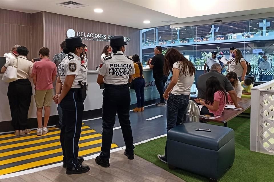 Las nuevas oficinas de la Secretaría de Relaciones Exteriores cuentan con 23 ventanillas de atencion y se encuentran ubicadas en Paseo La Fe, en San Nicolás.