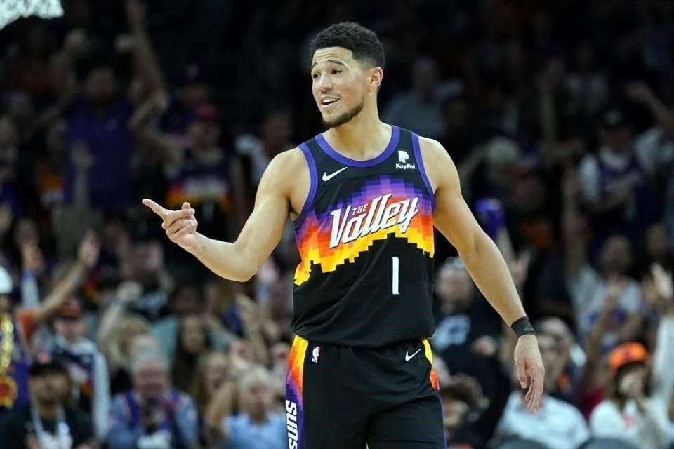 Devin Booker fue clave en este triunfo de Suns.