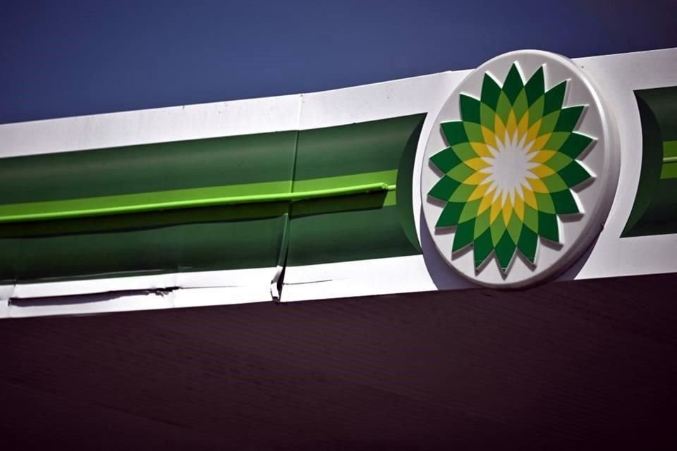 La salida de BP de Rosneft generó un cargo antes de impuestos de 25 mil 500 millones de dólares vinculado a la pérdida de ingresos en Rusia.