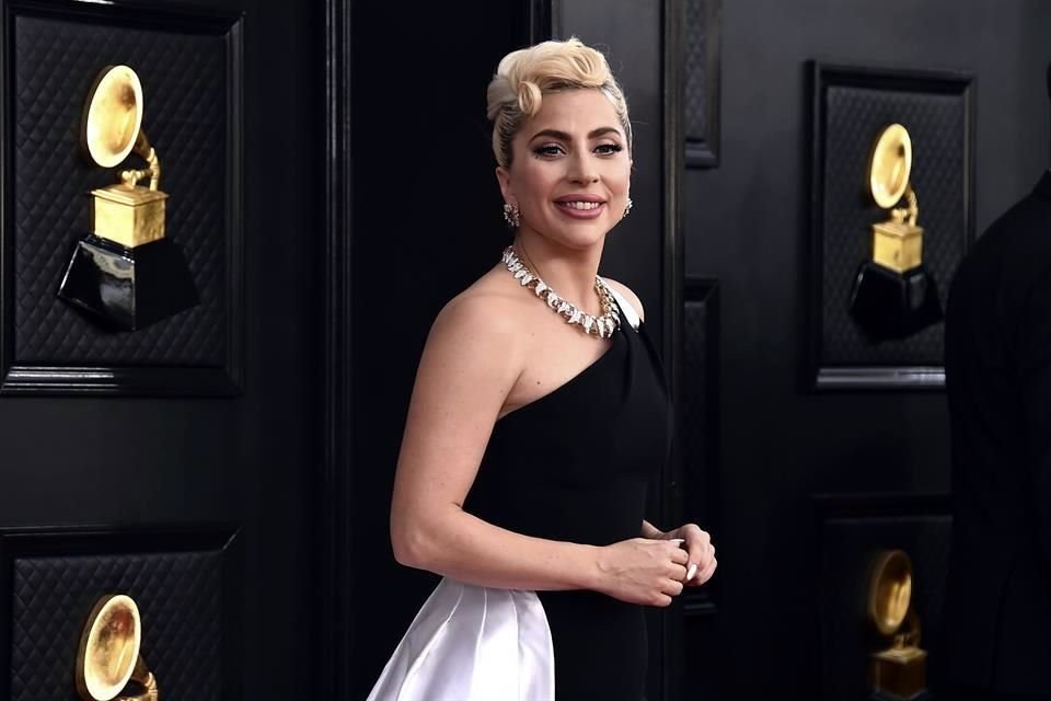 Lady Gaga lanzó en sus redes sociales la canción 'Hold My Hand', tema principal de la película 'Top Gun: Maverick', que estrena el 25 de mayo.