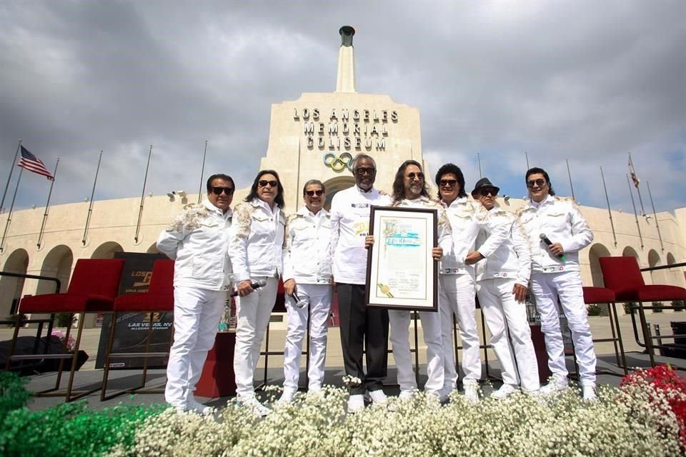 Marco Antonio Solís y Los Bukis recibieron el homenaje en Los Ángeles, California.