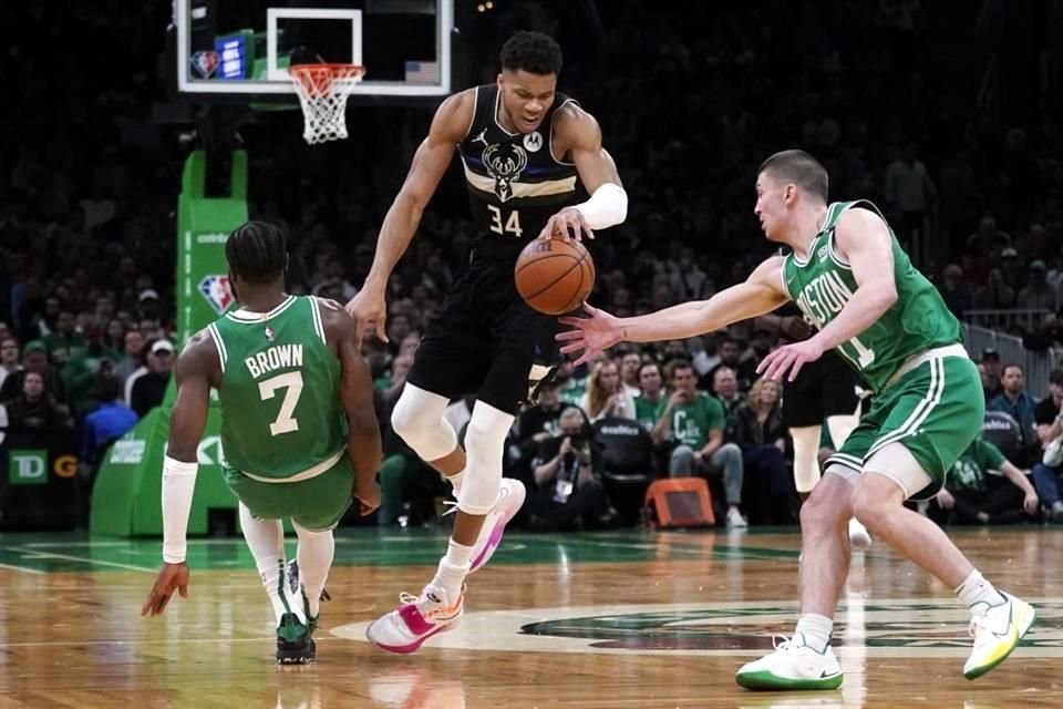 Giannis Antetokounmpo esta vez no pudo guiar a su equipo a la victoria.