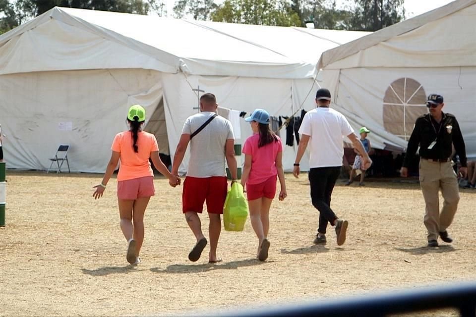 Cientos de ucranianos se encuentran instalados en el campamento.