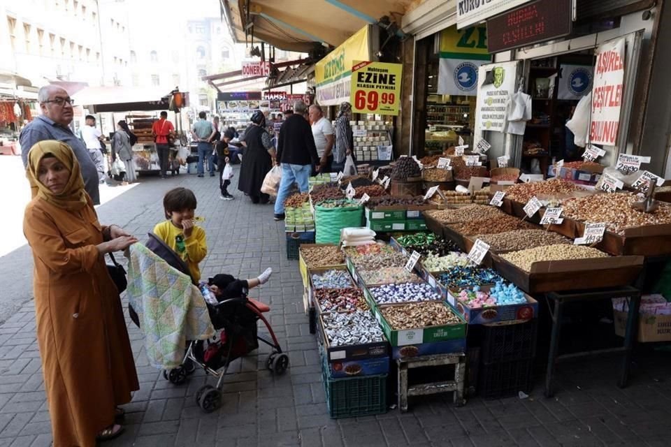 Turquía mantiene estables sus tasas de interés en el 14 por ciento desde finales de 2021.