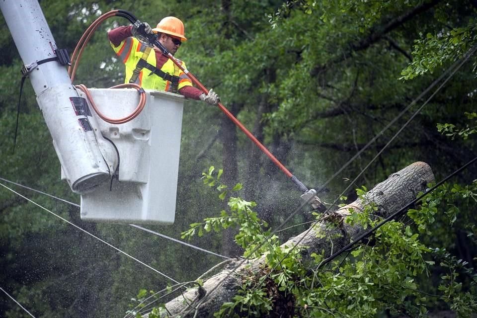 'Los mexicanos en Estados Unidos también crean empleos y bastantes', dijo  Apperti.