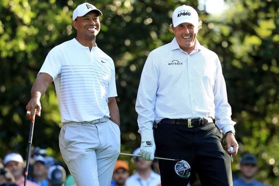 Tiger Woods y Phil Mickelson son contemplados para el Campeonato de la PGA.