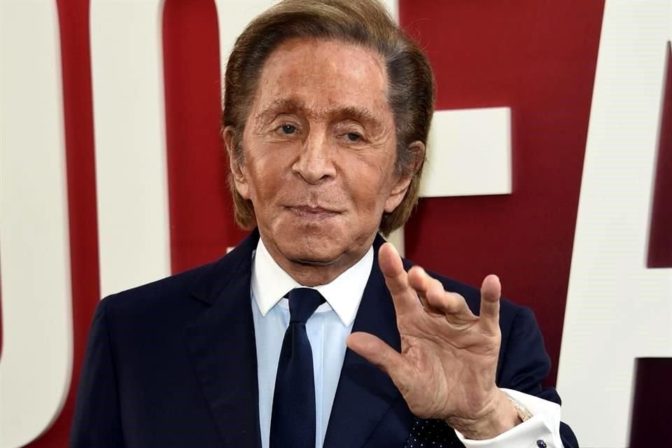 Celebran los 90 años del diseñador italiano Valentino Garavani, empeñado en hacer resaltar la belleza de la mujer.