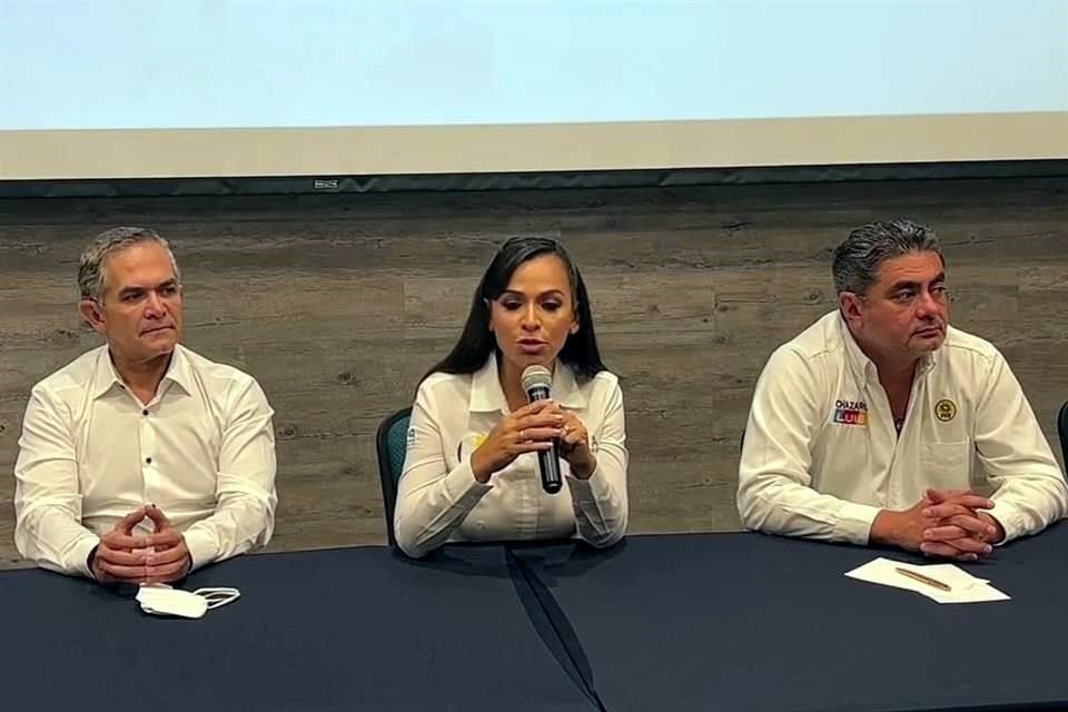 Laura Fernández pidió a la ciudadanía no ceder votos a proyectos sin oportunidad de ganar.