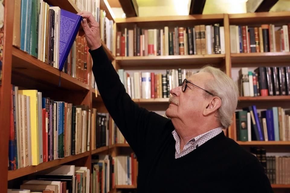 Gonzalo Celorio, director de la Academia Mexicana de la Lengua, pondera el carácter universal de la obra de Carlos Fuentes.