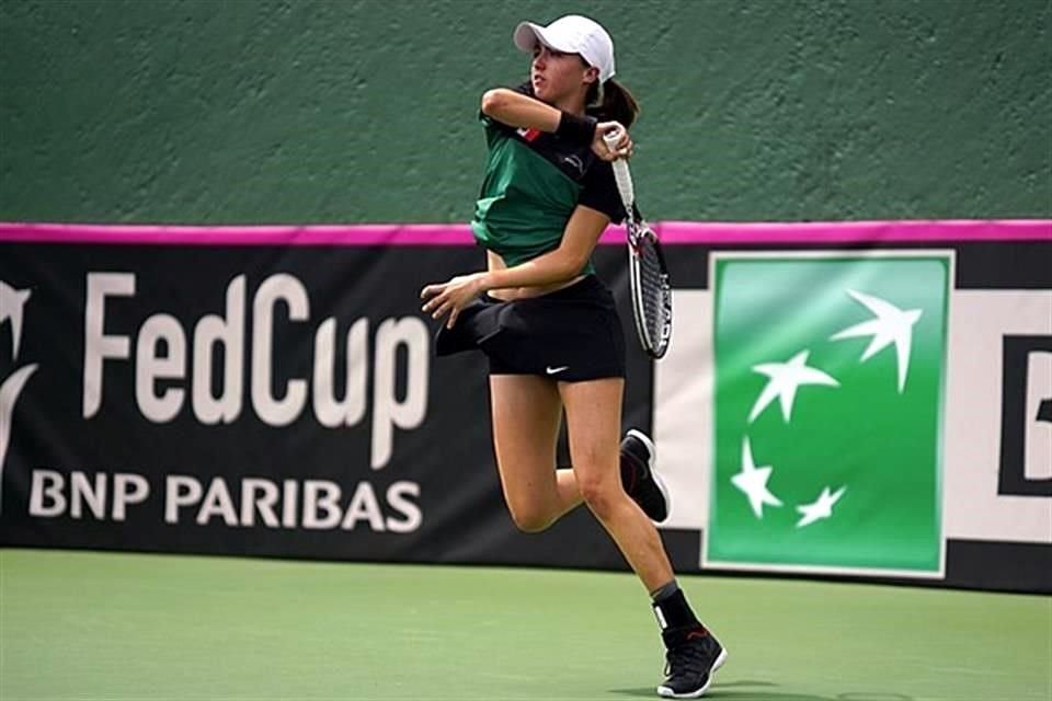 La mexicana ha desafiado el miedo en el tenis con un juego versátil, rapidez en la pista, una buena derecha y servicio, además de una mentalidad de acero. 