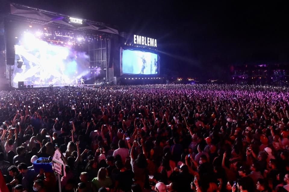 Miles de fans disfrutaron de los éxitos de la cantante estadounidense.