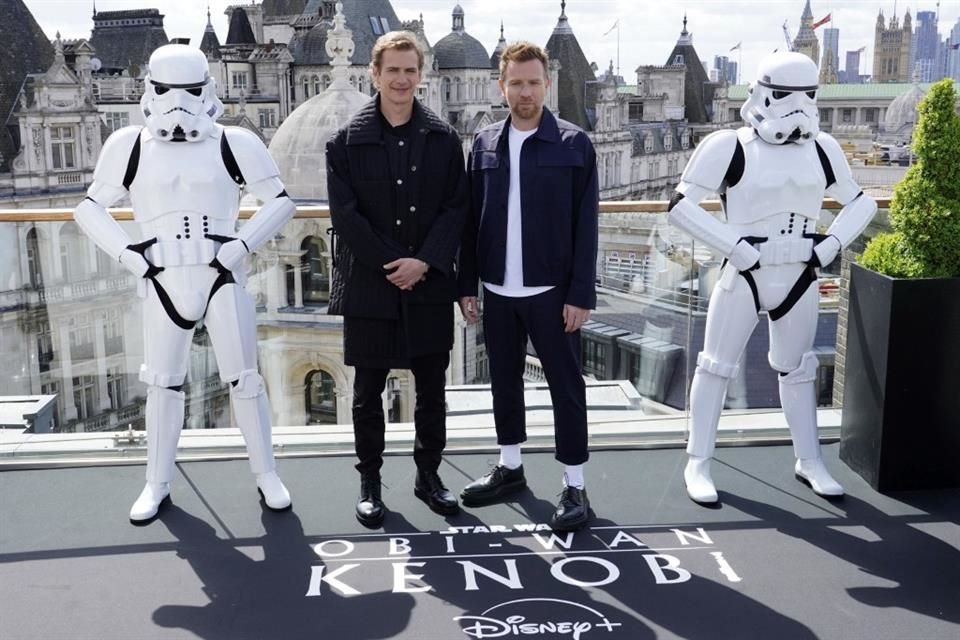 Es la primera vez que verá a su antiguo padawan, Anakin Skywalker (Hayden Christensen), como Darth Vader.