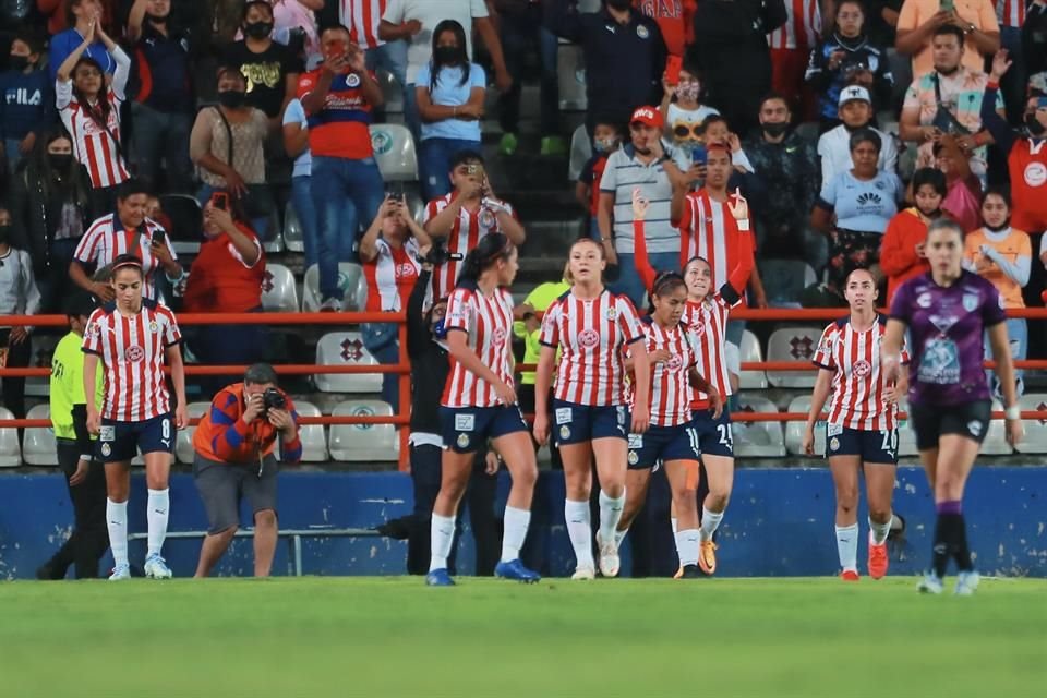 Chivas Femenil se impuso en el Estadio Hidalgo.