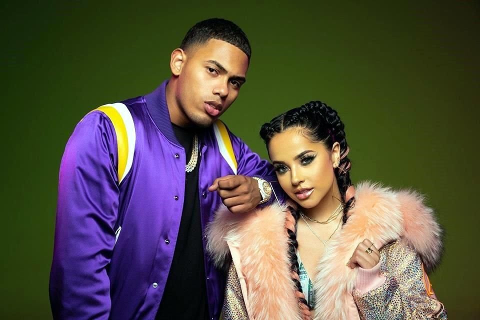 Según la Sociedad Americana de Compositores, los artistas Myke Towers (en foto, junto a Becky G) y Camilo fueron los mejores escritores de música de este año.