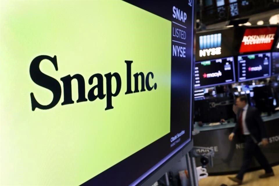 Los títulos de Snap Inc cerraron con una baja de 43 por ciento.