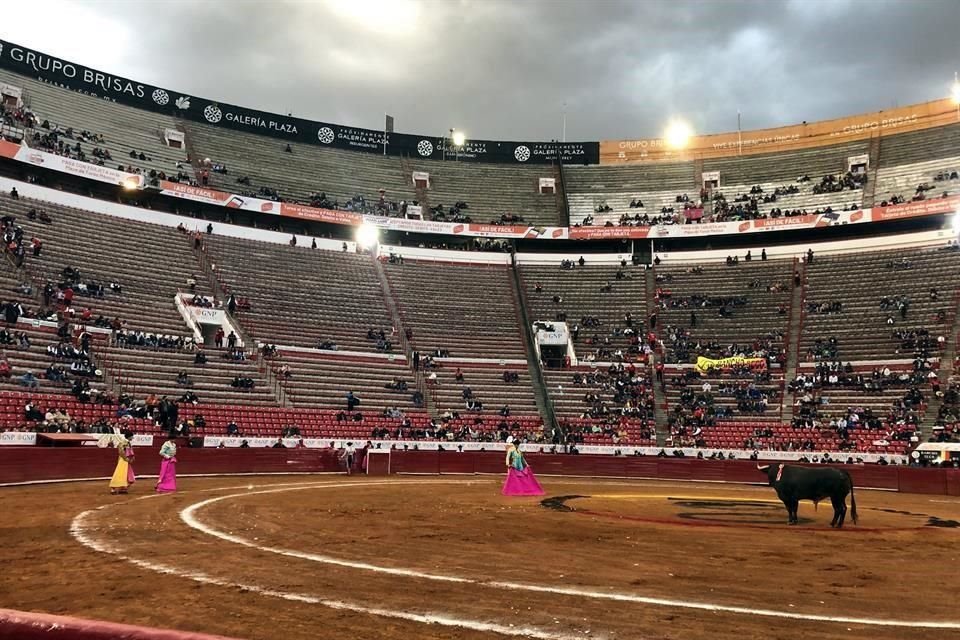 La Plaza México no ha sido notificada.