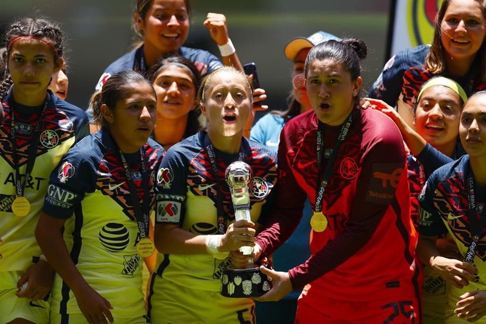 Las Águilas levantaron el título de la Femenil Sub 17.