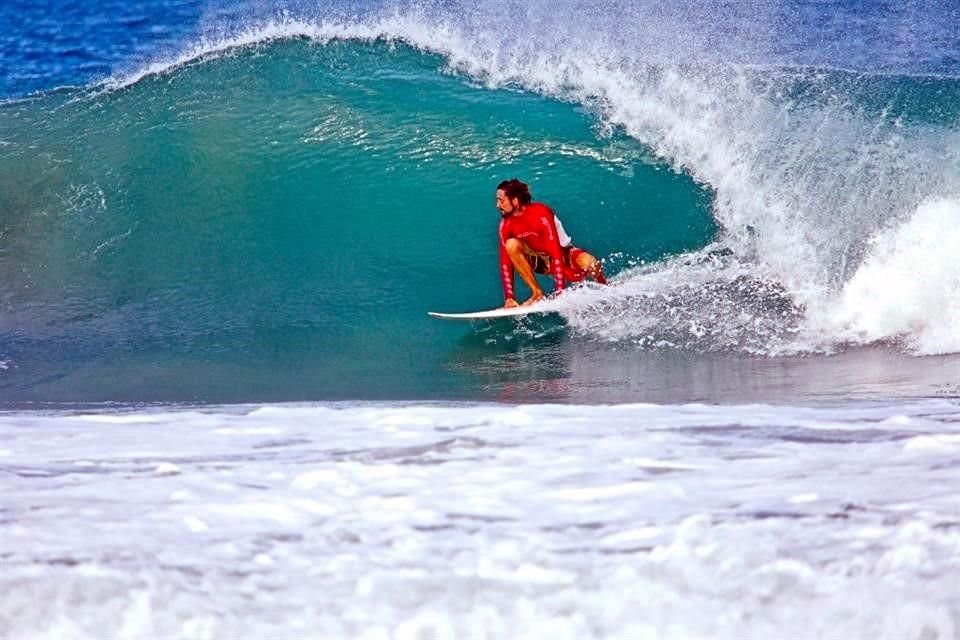 Algunos viajeros suelen elegir Puerto Escondido como punto de partida y se lanzan a conocer los rincones de una costa que hipnotiza.