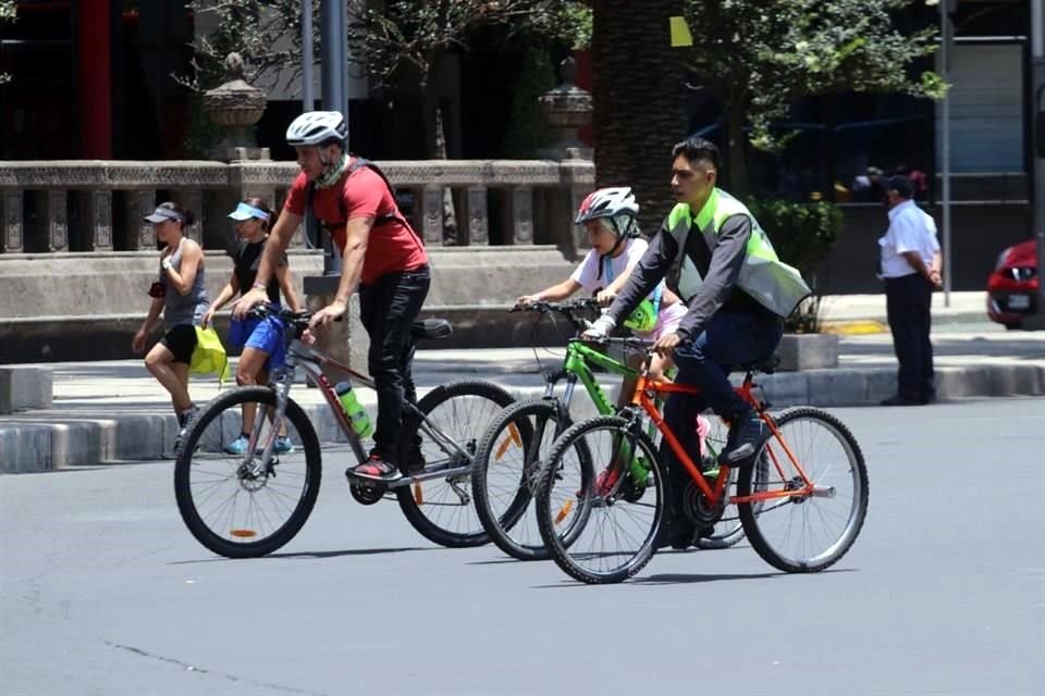 Lajous informó que se construirá un biciestacionamiento masivo en Cetram de Constitución de 1917, en marco de Día Mundial de la Bicicleta.