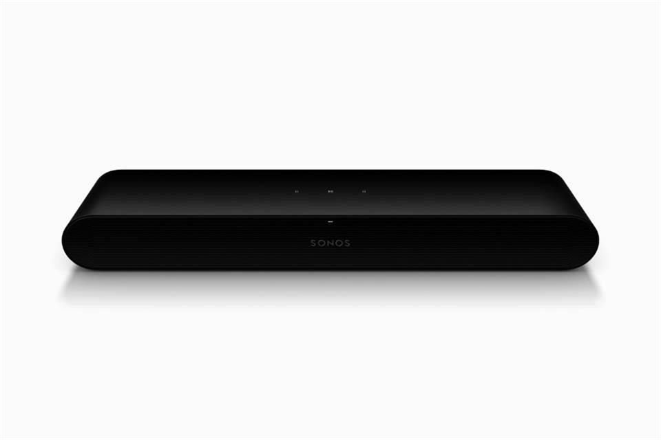 Por su diseño compacto puede instalarse de forma discreta en el mueble de la televisión.