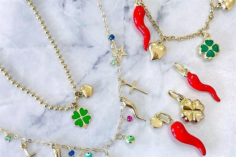 La Francia Joyería, está dedicada a decorar el día a día de mujeres latinas.