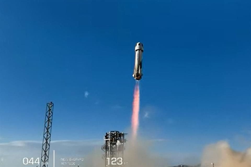 Katya Echazarreta se convirtió en la primera mexicana en viajar al espacio como parte de la tripulación de Blue Origin, en la misión Shepard NS-21.