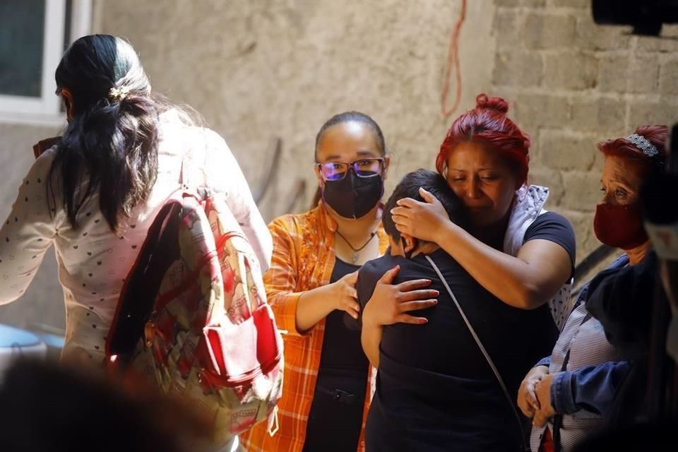 La Fiscalía General de Justicia (FGJ) informó que Brandon Giovanny Hernández Tapia fue identificado por sus familiares en la Coordinación Territorial IZT-6. 