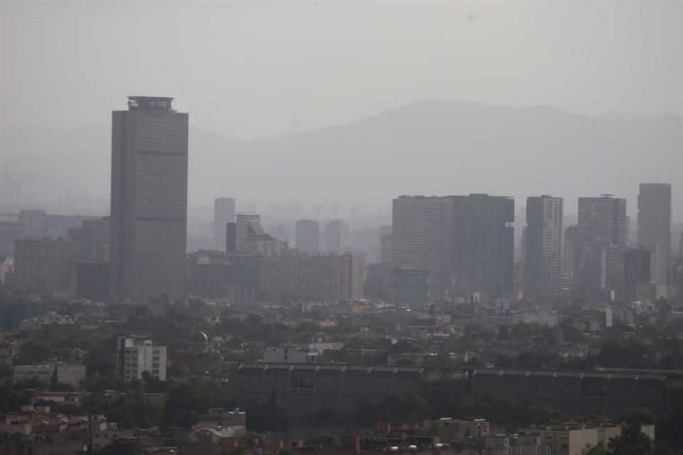 La Fase 1 de la quinta contingencia ambiental por ozono de este año se extenderá por lo menos hasta el mediodía de este miércoles.