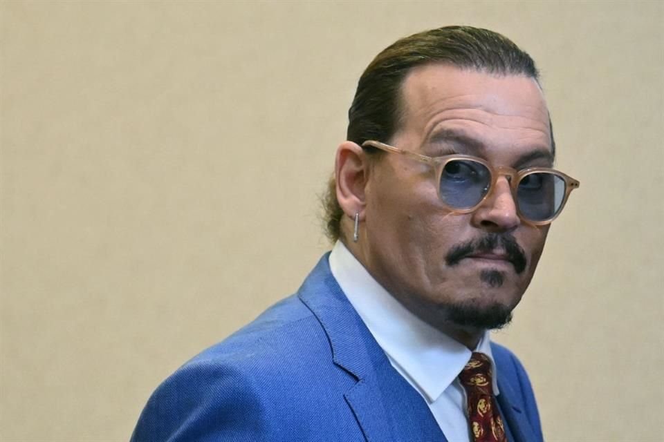 El actor Johnny Depp enfrentará un juicio en su contra por supuesta agresión a un gerente de locaciones en un set de filmación.