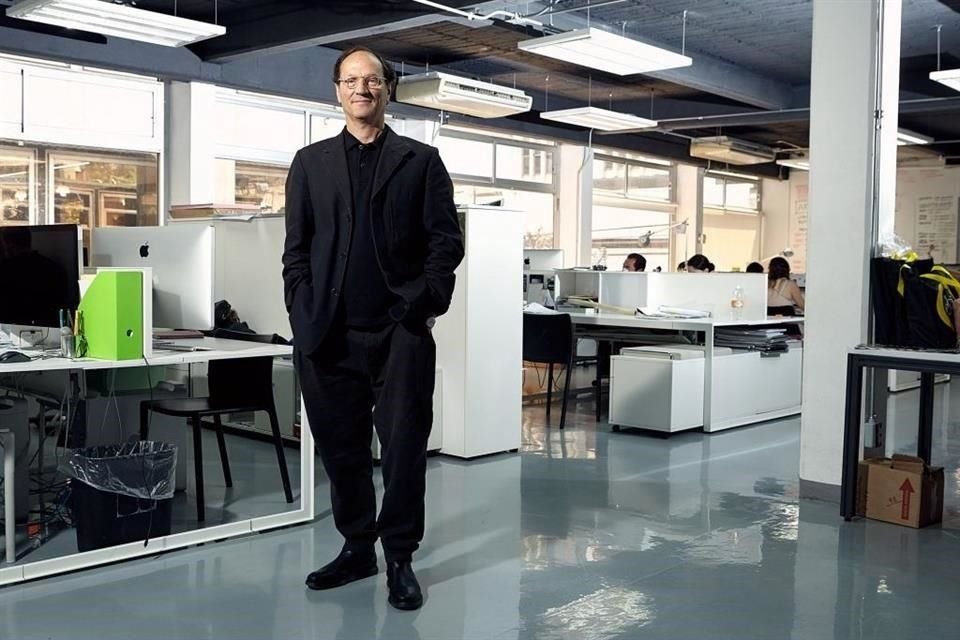 Miquel Adrià, arquitecto y director de Arquine, una entidad que es más que una revista: organiza el Festival de Arquitectura y Ciudad Mextrópoli y es una editorial que ha publicado más de 200 libros.