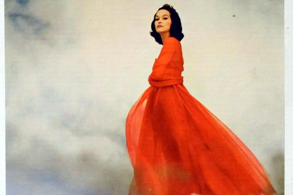 Los años hicieron que afinara su ojo como productor de fotografías, pero sobre todo lo fue educando en el interminable arte de capturar la realidad con luz.