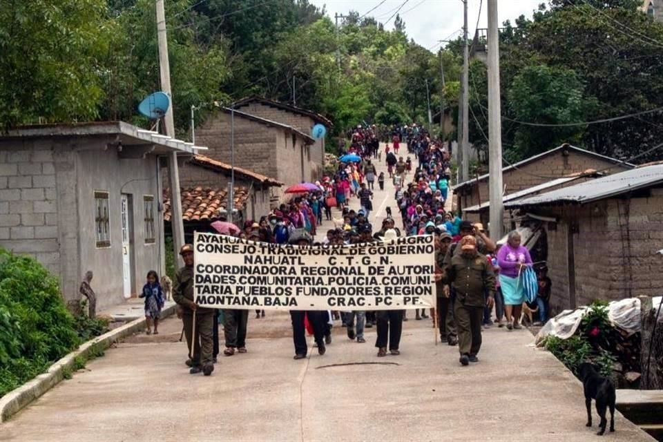 Un líder de los inconformes relató que, además de seguridad, necesitan un Banco del Bienestar, así como asistencia médica y escuelas dignas para grados de secundaria y bachillerato