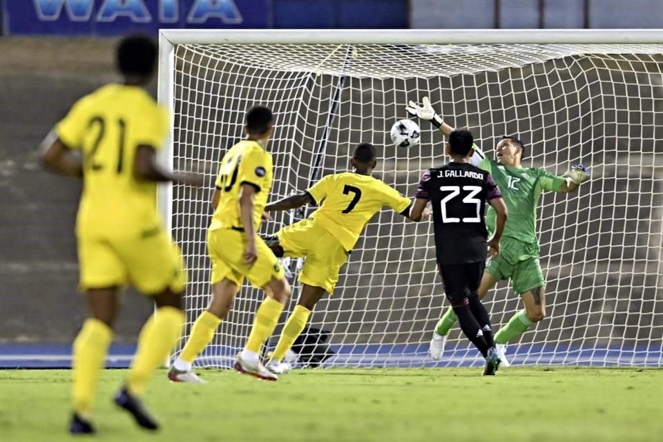 La Selección sufrió para generar ataque.