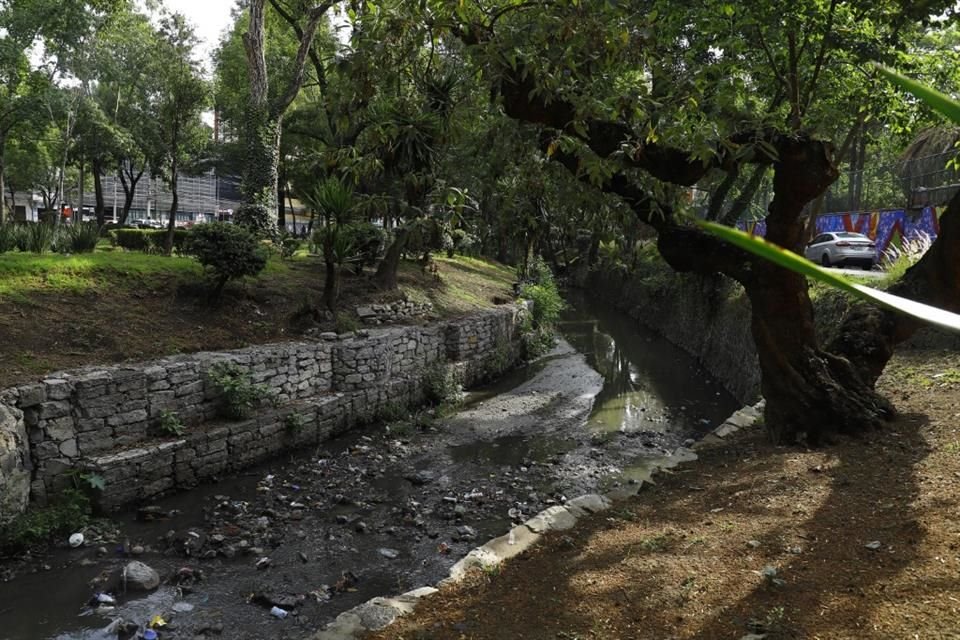 La contaminación de la Presa Anzaldo limita el agua que se envía al Río Magdalena en su tramo de Coyoacán.