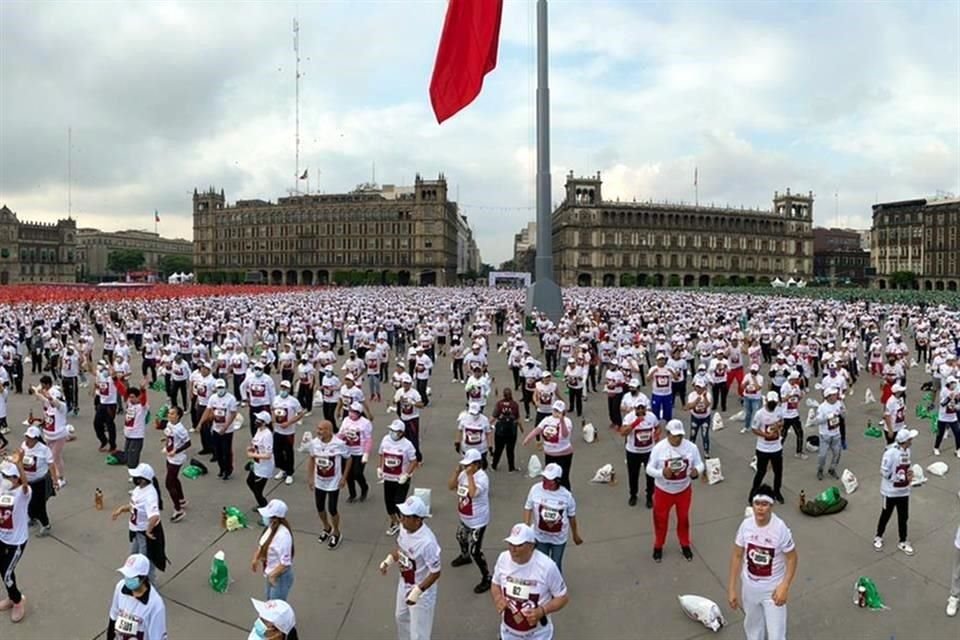 El Zócalo reunió a 14 mil 299 personas para un entrenamiento, aunque el Gobierno tenía previsto la llegada de 30 mil en febrero pasado.