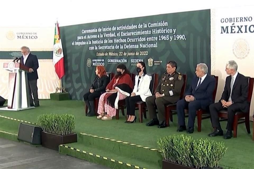 Una semana después de que diera positivo a Covid, Claudia Sheinbaum reapareció en un evento público con el Presidente López Obrador.