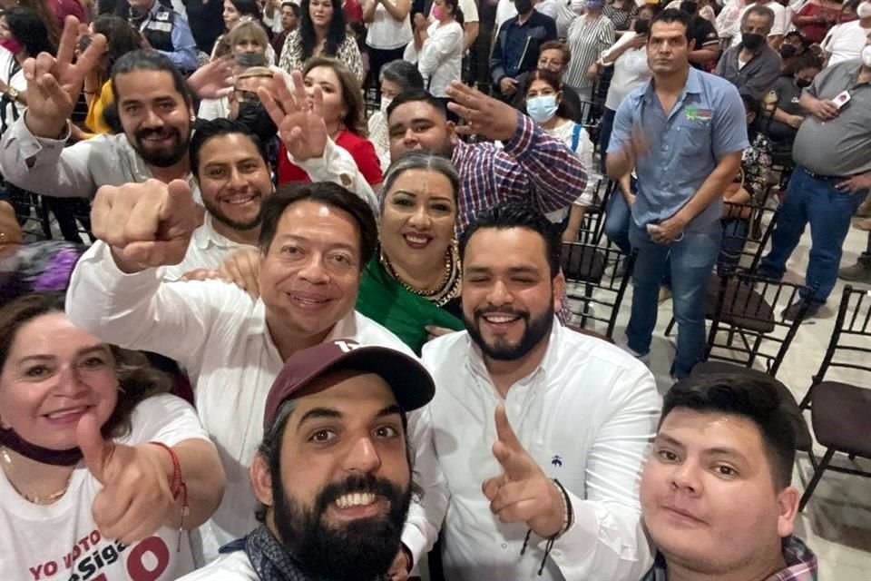 Actores políticos como Vicente del Bosque y Tanech Sánchez (arriba a la izquierda) encabezan la estructura de Morena en Coahuila, rumbo a la elección de 2023.