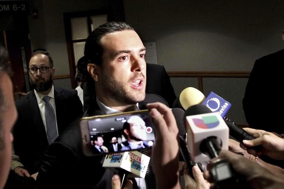 El juicio de Pablo Lyle, acusado de homicidio, fue postergado debido a que ambas partes requieren tiempo para interrogar testigos clave.