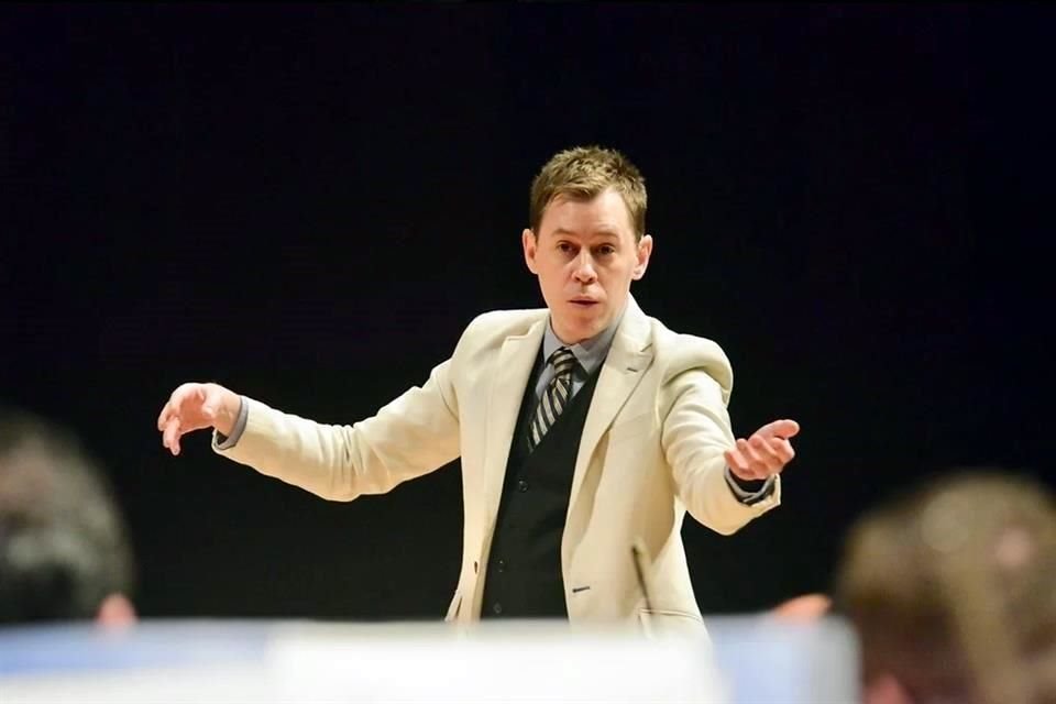 Gasançon sustituye como director titular de la OFUNAM a Massimo Quarta, a un año y medio de que éste acabara su encargo, en diciembre de 2020.