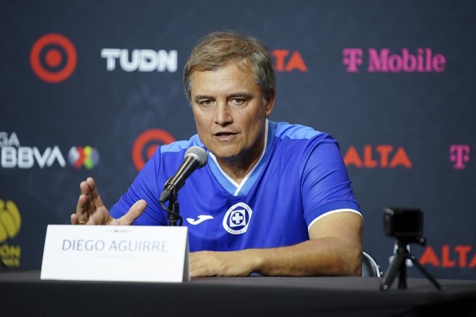 Aguirre podría ganar su primer título con Cruz Azul en el estreno como DT.