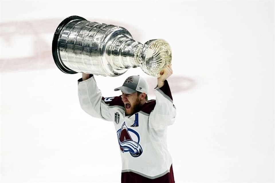 Colorado Avalanche conquistó la Copa Stanley tras derrocar al bicampeón.