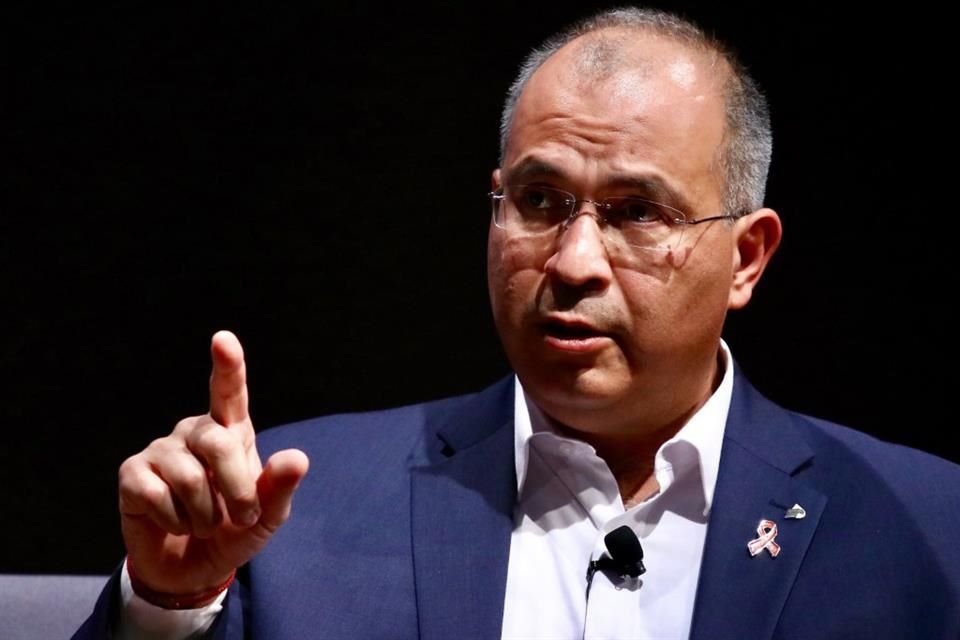 El mismo día en que México expulsó a EU a 26 presuntos narcotraficantes, agentes del ICE detuvieron a Carlos Treviño, ex director de Pemex.